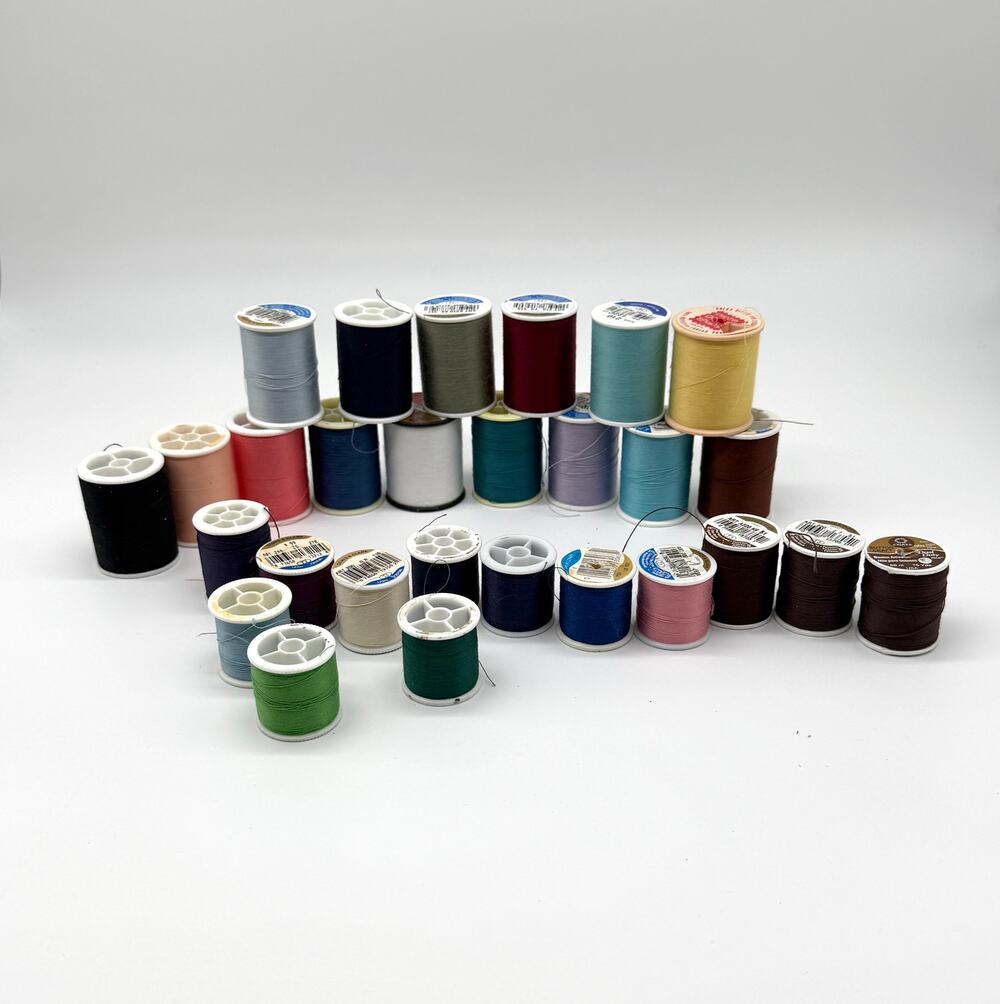 30+ Sewing Thread Spool Lot Coats & Clark Assorted Colors Quilting Craft